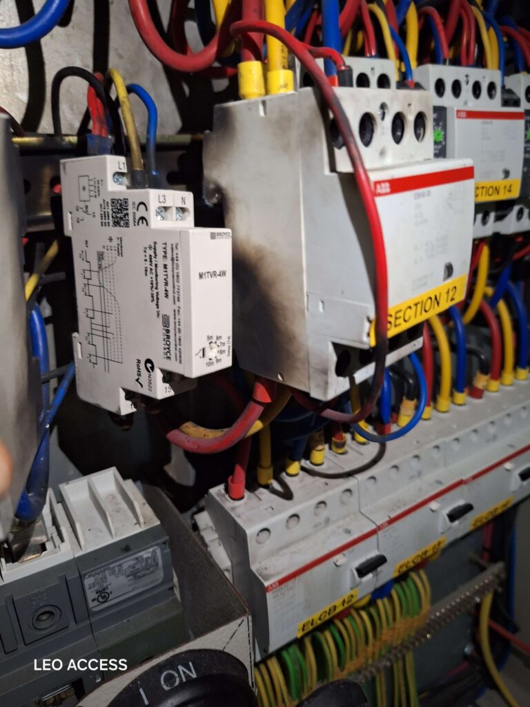 Electrical Handyman Services in Dubai | Leoaccess